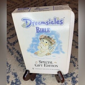 Dreamsicles Bible New King James Version 1995 Red letter Like NEW Gift Edition